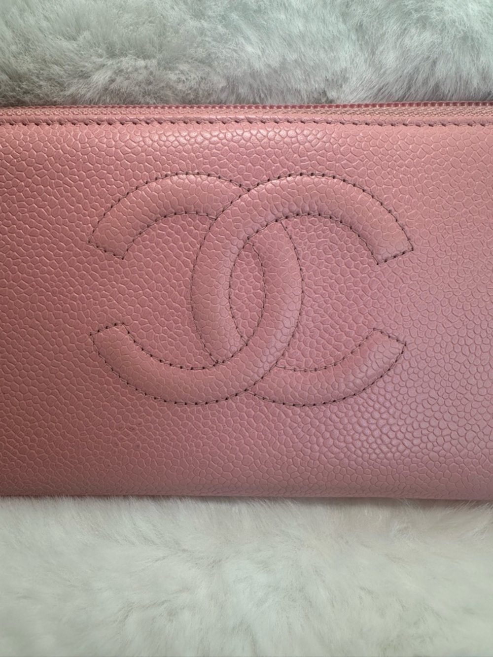 CHANEL Pink Caviar Zip-Around Wallet - Picture 2 of 14